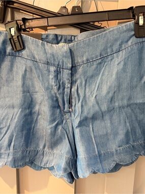 Crown & Ivy chambray Scallop Hem Women's Shorts